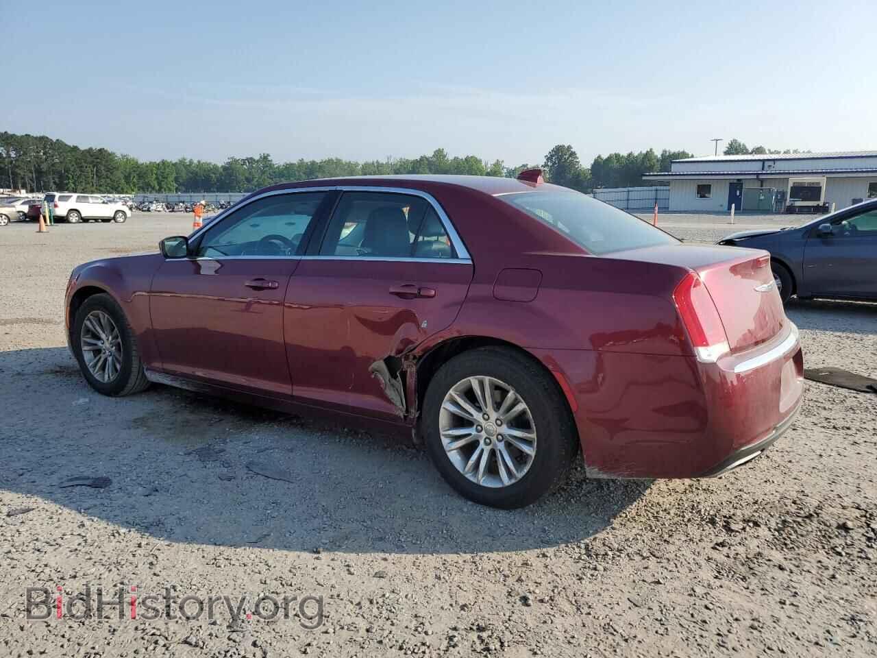 2017 CHRYSLER 300 - VIN: 2C3CCAAGXHH668261 - Фото 2