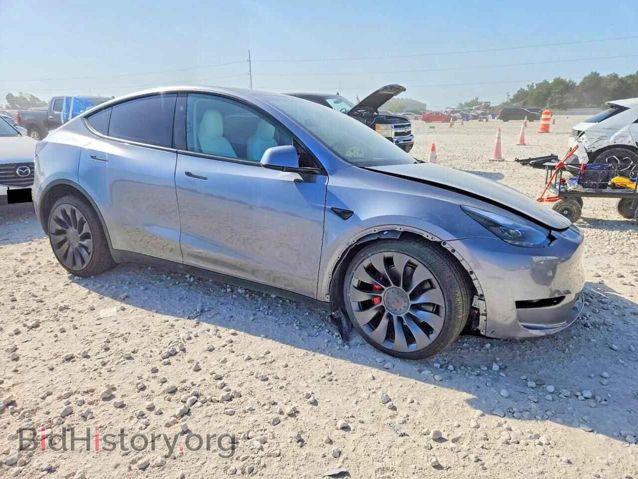 2025 TESLA MODEL Y - VIN: 7SAYGDEF9SA351948 - Фото 4
