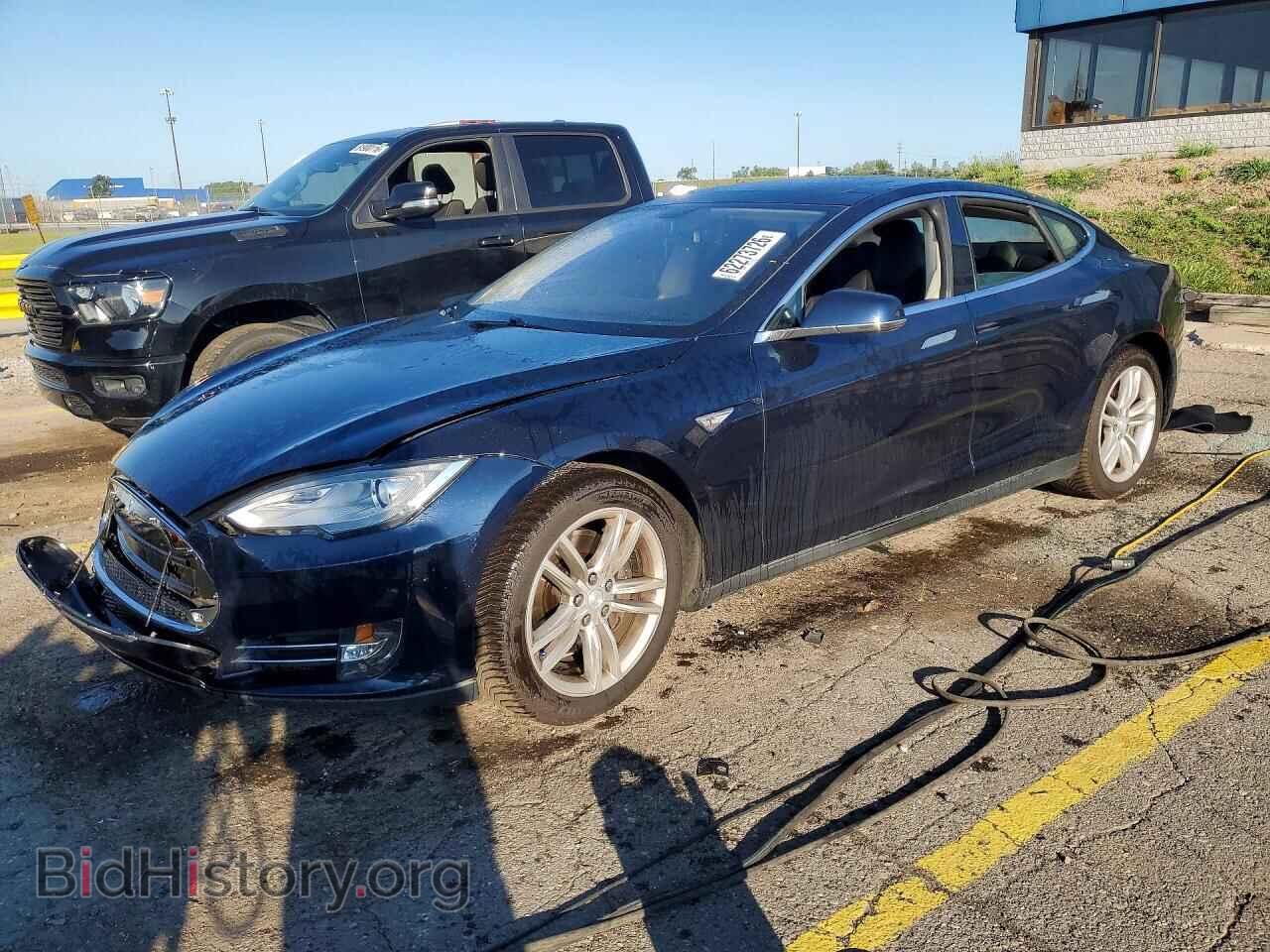Фотография 5YJSA1DN8DFP21126 - TESLA MODEL S 2013