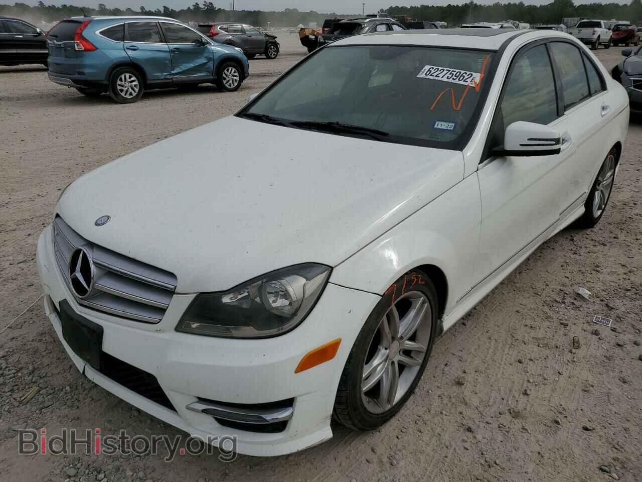 2013 MERCEDES-BENZ C-CLASS - VIN: WDDGF4HB5DA797264 - Фото 2