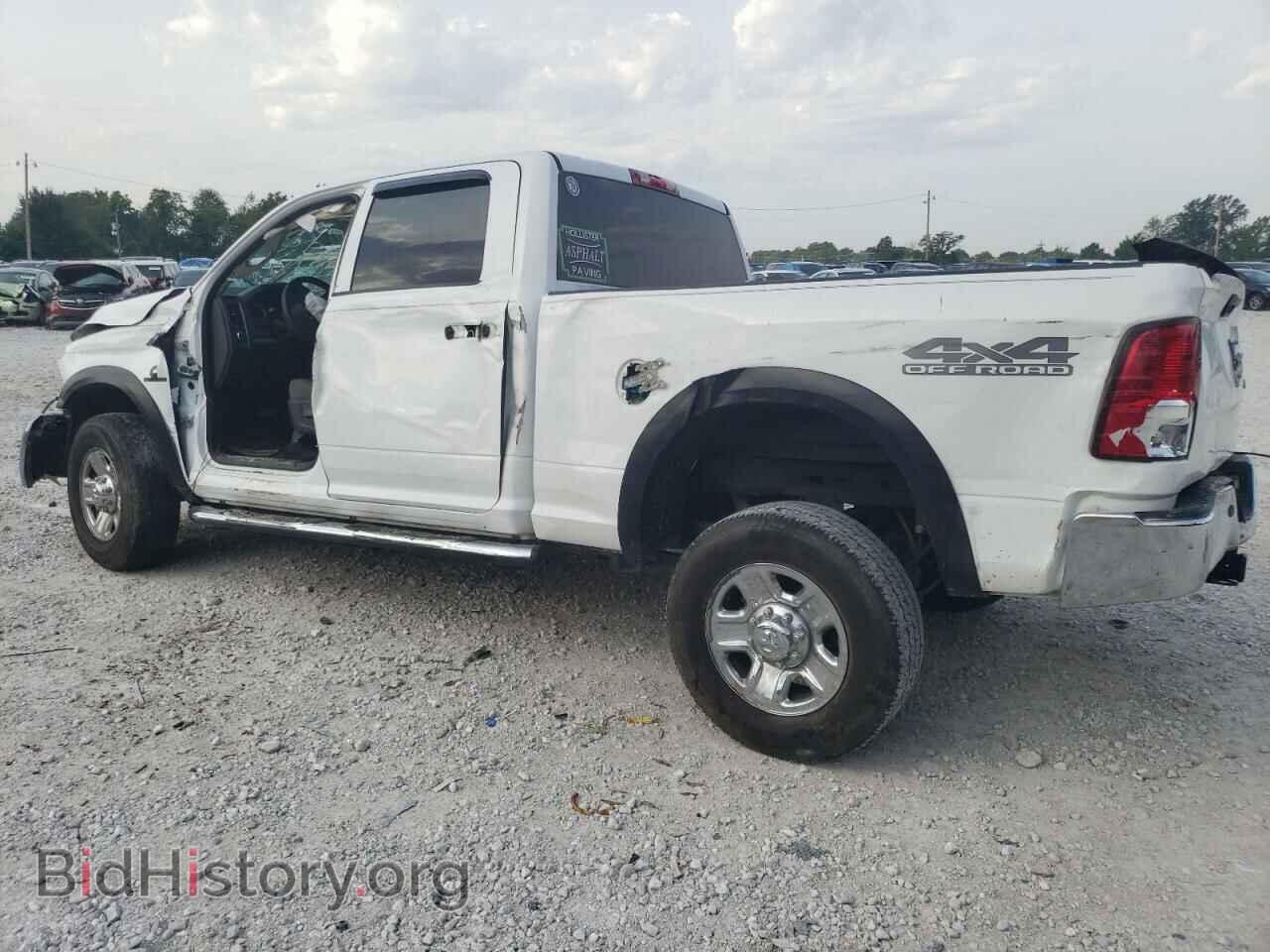 2017 RAM All Models - VIN: 3C6UR5CL2HG744904 - Фото 2