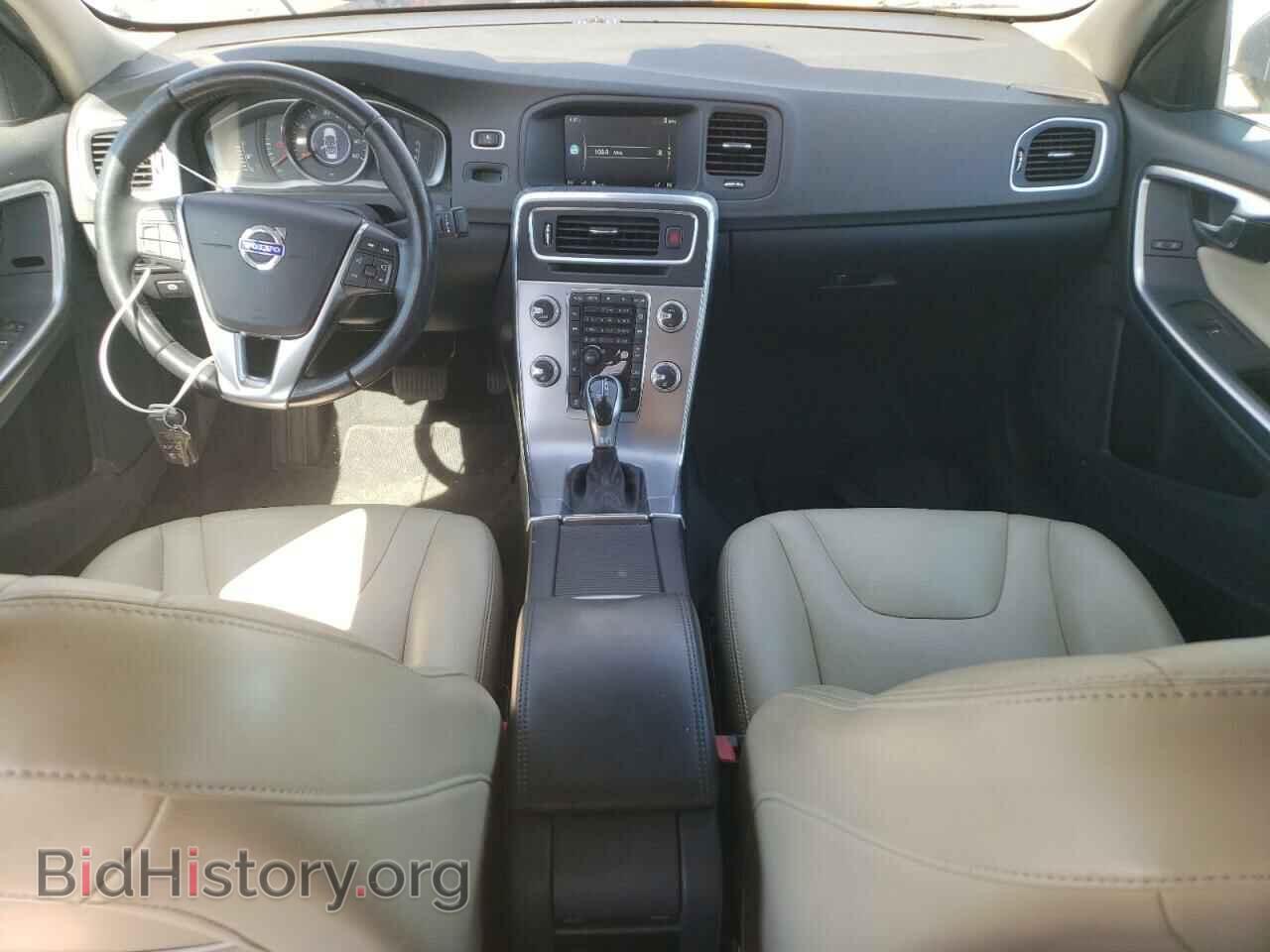 2017 VOLVO S60 - VIN: YV126MFL8H2424018 - Фото 8