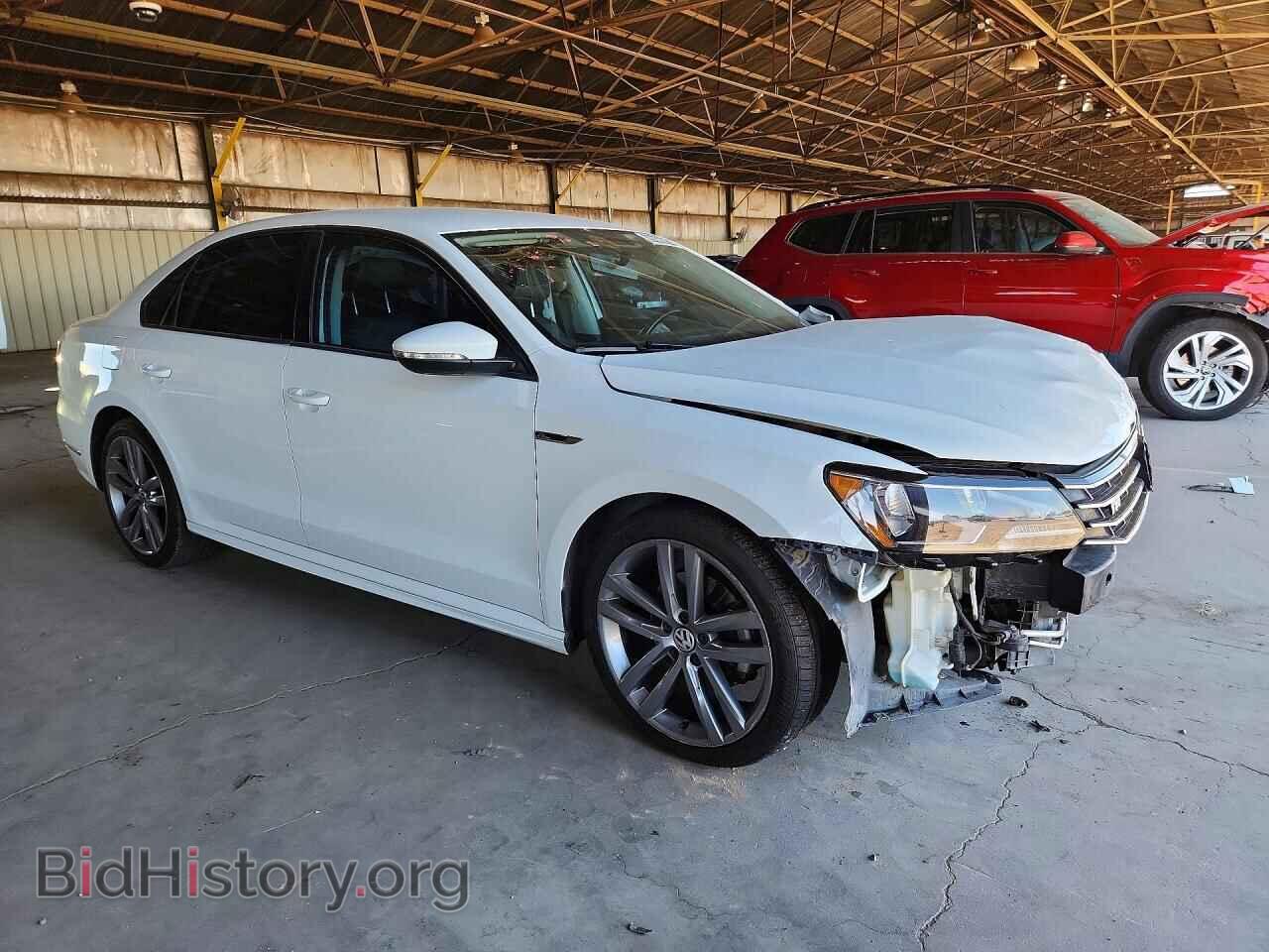 2018 VOLKSWAGEN PASSAT - VIN: 1VWAA7A33JC040010 - Фото 4