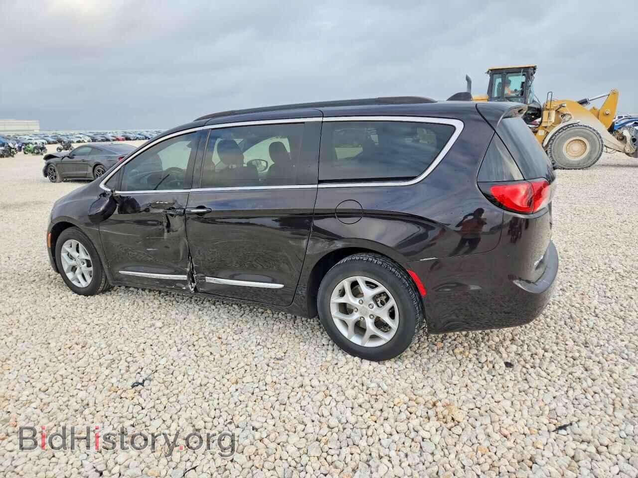 2017 CHRYSLER PACIFICA - VIN: 2C4RC1BG4HR603324 - Photo 2