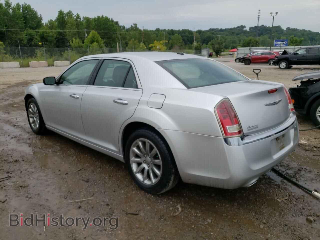 2012 CHRYSLER 300 - VIN: 2C3CCACG0CH212419 - Фото 2