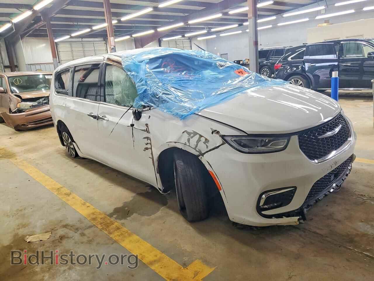 2025 CHRYSLER PACIFICA - VIN: 2C4RC1S78SR565524 - Фото 4