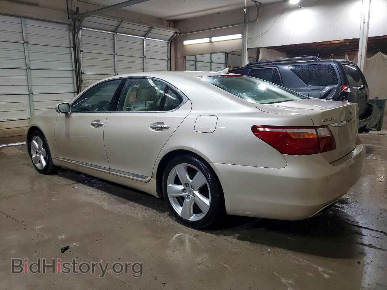 2010 LEXUS LS460 - VIN: JTHBL5EF7A5100576 - Photo 2