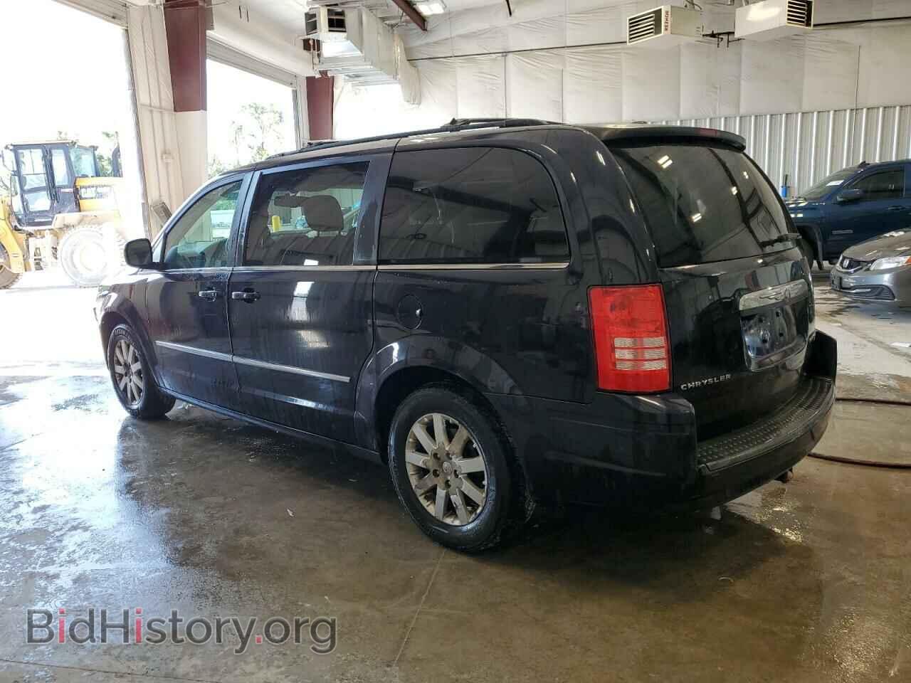 2010 CHRYSLER MINIVAN - VIN: 2A4RR5D15AR149907 - Photo 2