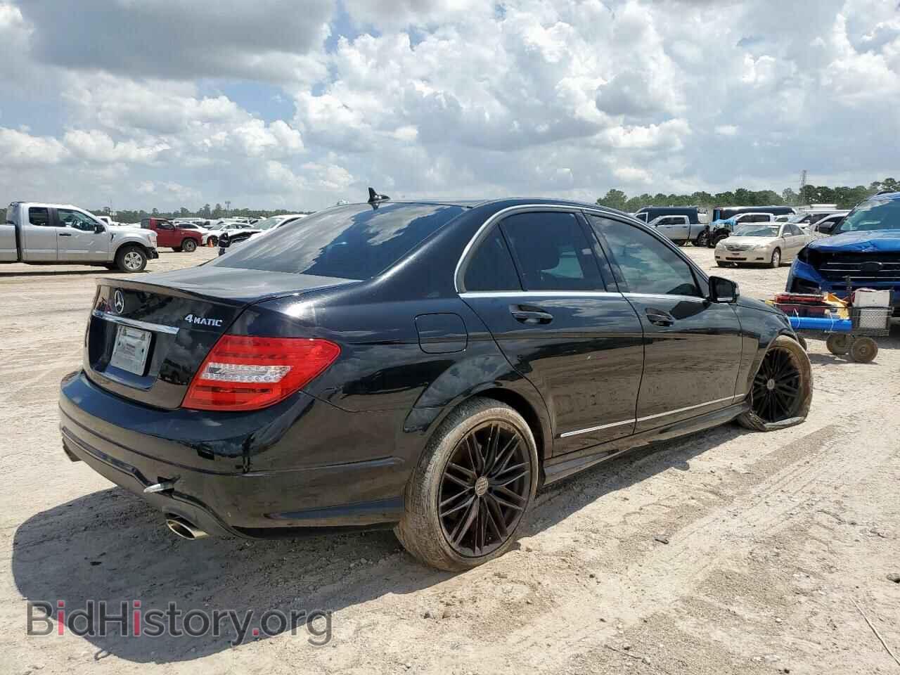 2014 MERCEDES-BENZ C-CLASS - VIN: WDDGF8AB8ER302995 - Фото 3
