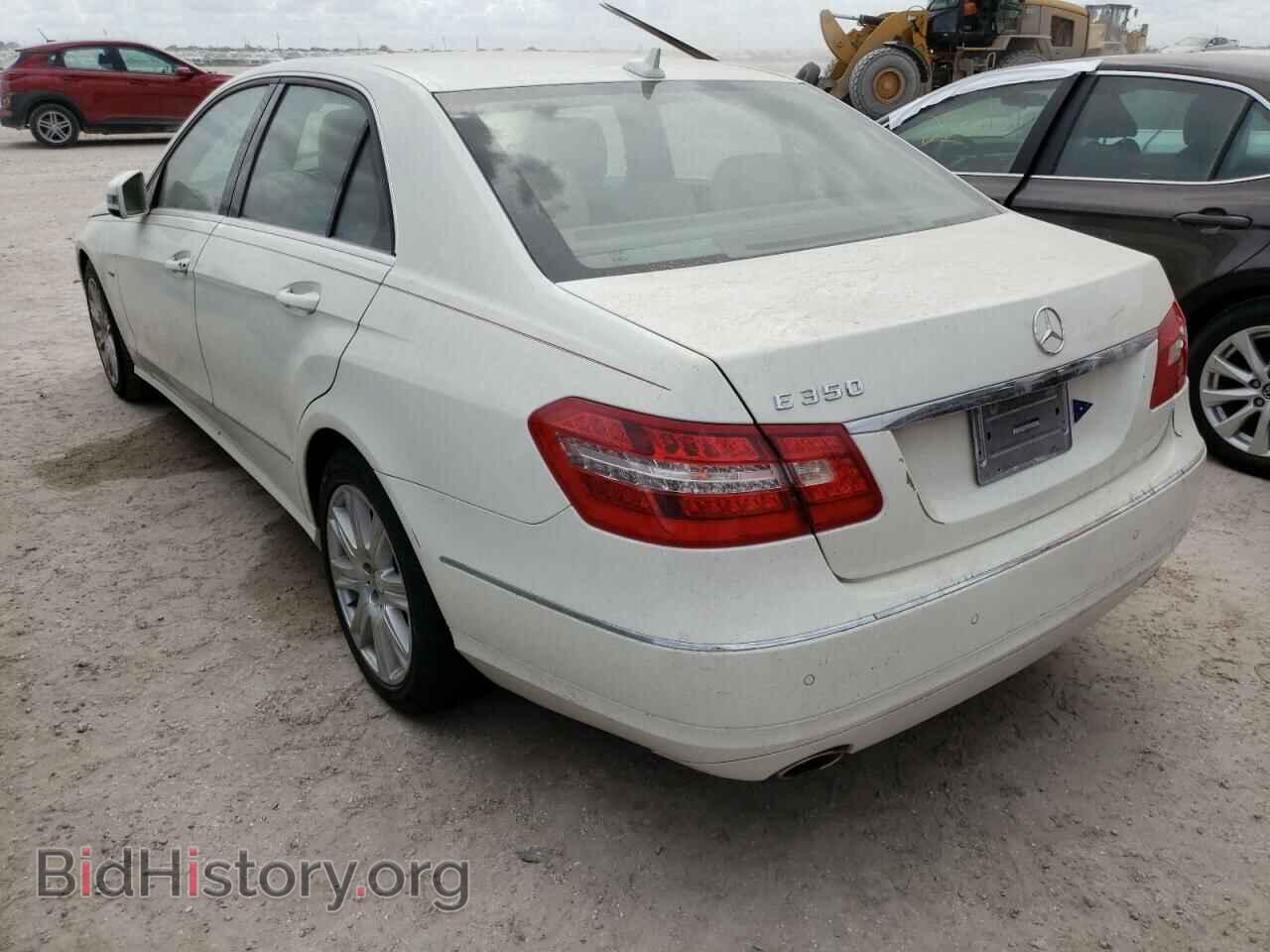 2012 MERCEDES-BENZ E-CLASS - VIN: WDDHF5KB8CA556588 - Фото 3