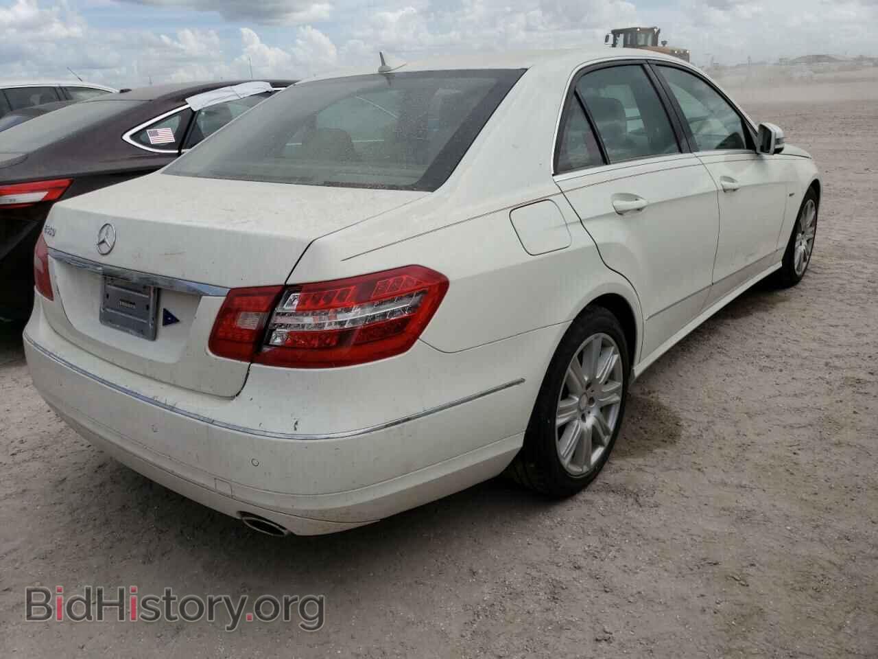 2012 MERCEDES-BENZ E-CLASS - VIN: WDDHF5KB8CA556588 - Фото 4