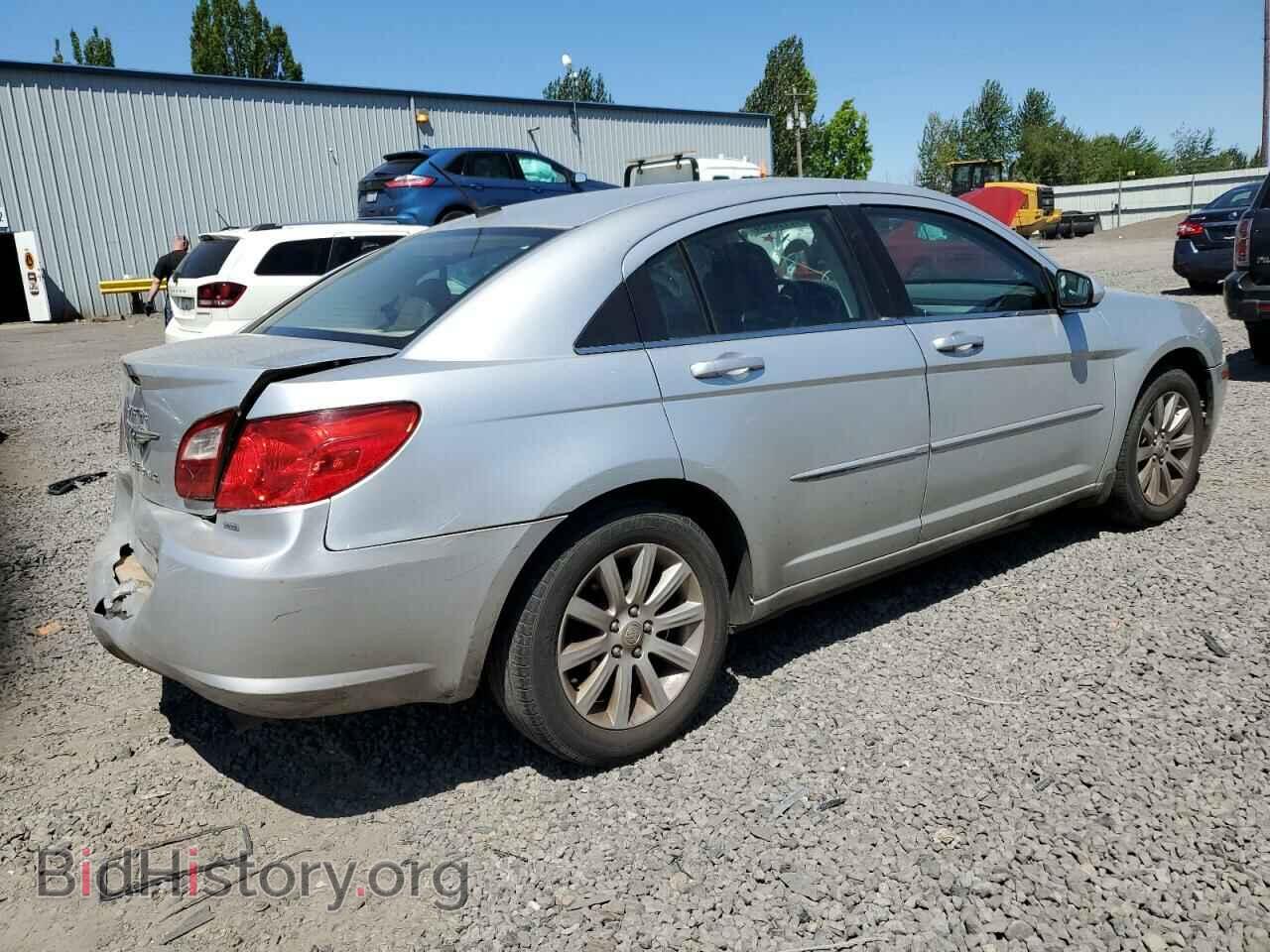 2010 CHRYSLER SEBRING - VIN: 1C3CC5FD5AN156006 - Фото 3