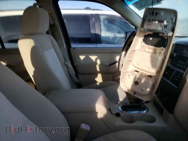 2006 Ford EXPLORER (VIN 1FMEU63E16UA33848) — фото 5 из 10