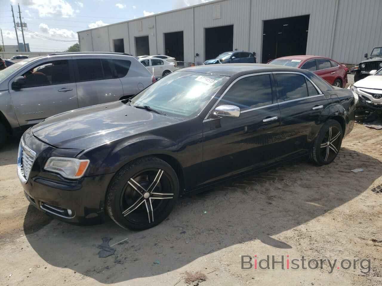 Photo 2C3CCAET3DH657376 - CHRYSLER 300 2013