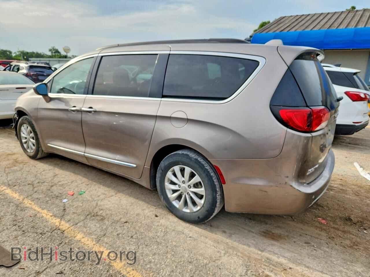 2017 CHRYSLER PACIFICA - VIN: 2C4RC1BG0HR838268 - Фото 2