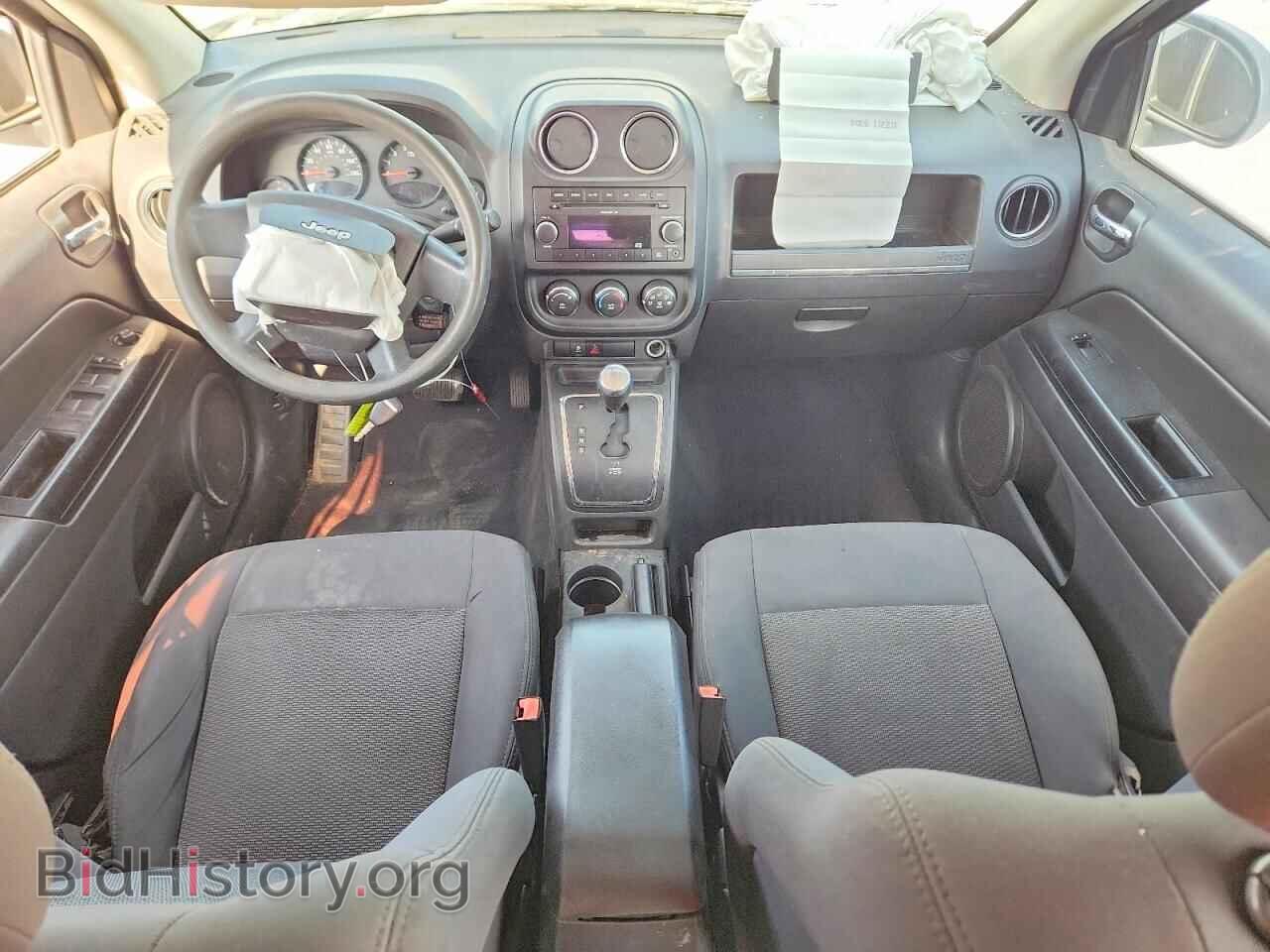 2010 JEEP COMPASS - VIN: 1J4NT4FB0AD593828 - Фото 8