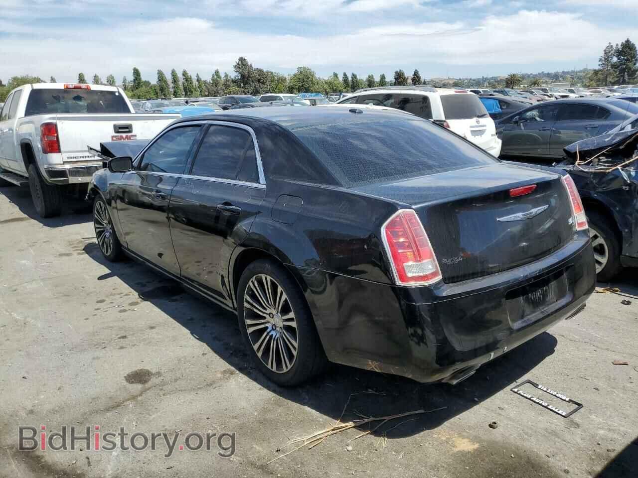 2012 CHRYSLER 300 - VIN: 2C3CCABG0CH227553 - Фото 2