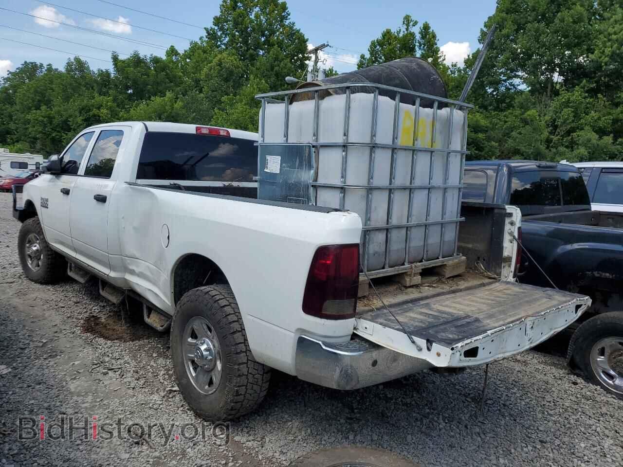 2014 RAM All Models - VIN: 3C6UR5HL0EG229002 - Фото 2