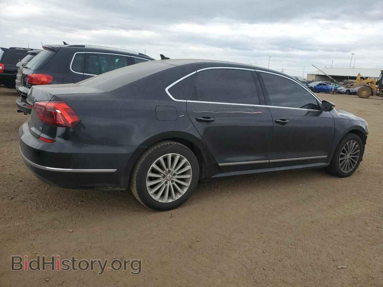 2017 VOLKSWAGEN PASSAT - VIN: 1VWBT7A31HC062824 - Фото 3