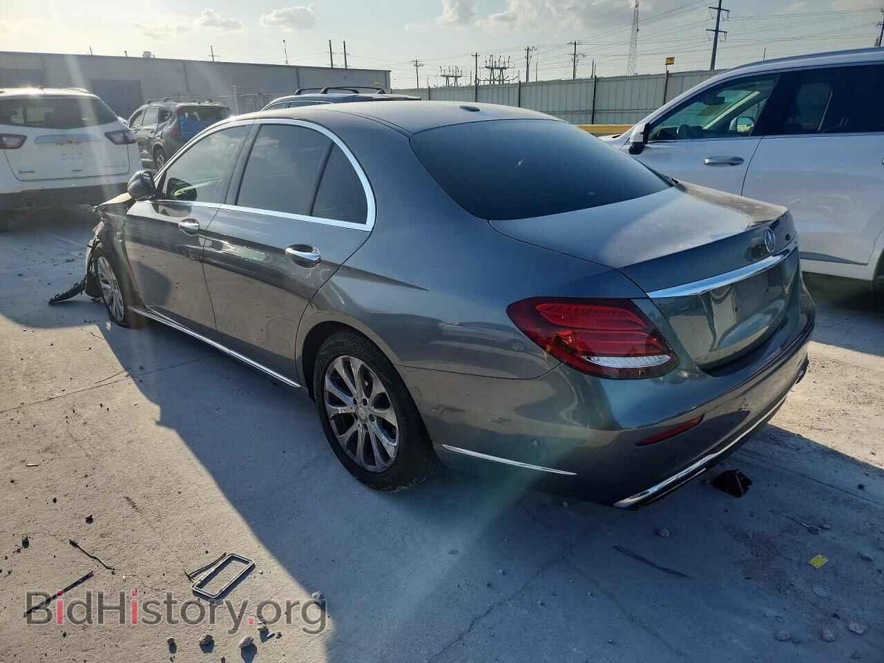 2017 MERCEDES-BENZ E-CLASS - VIN: WDDZF4JB9HA205597 - Фото 2