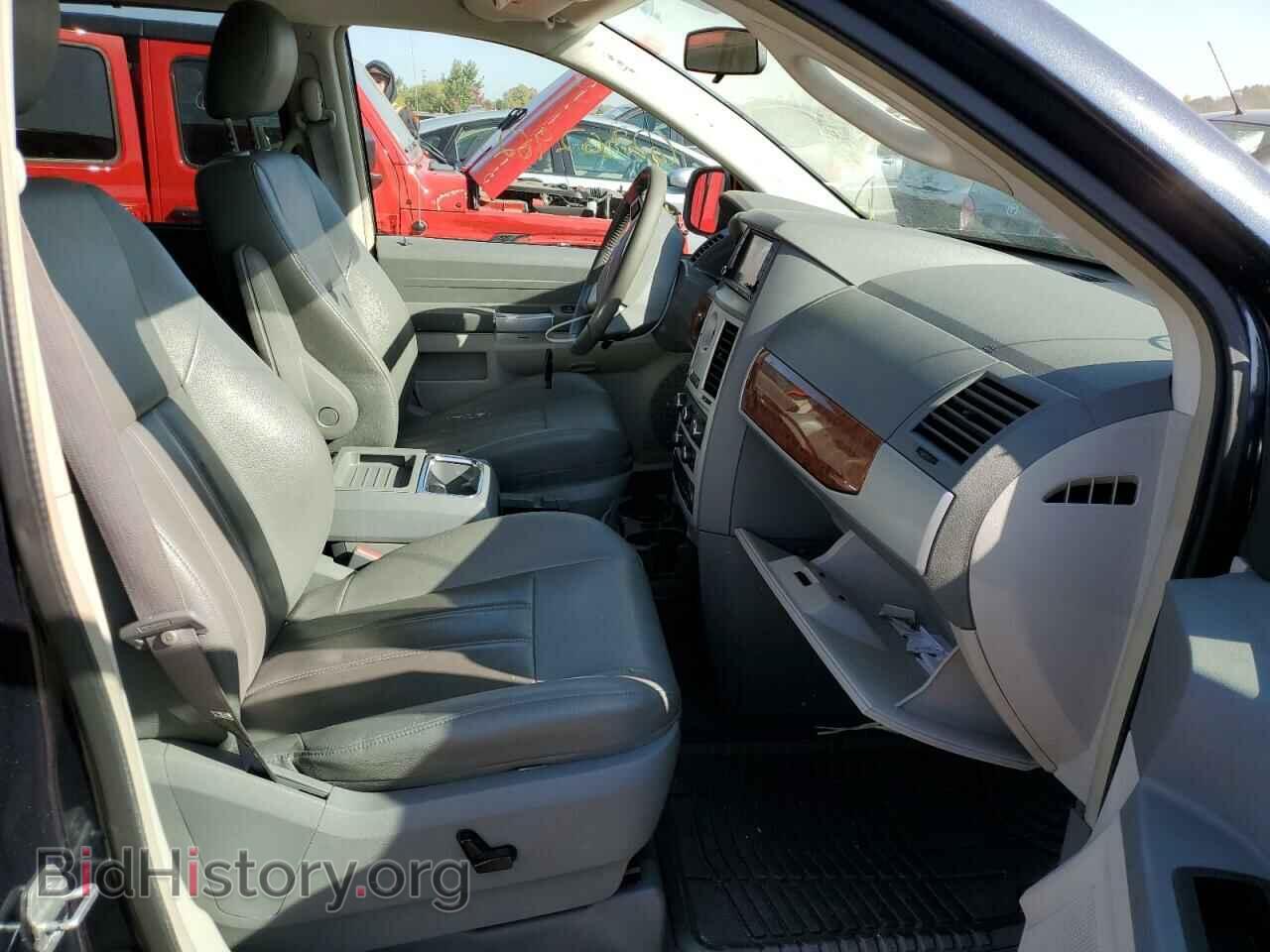 2008 CHRYSLER MINIVAN - VIN: 2A8HR54P18R709284 - Фото 5