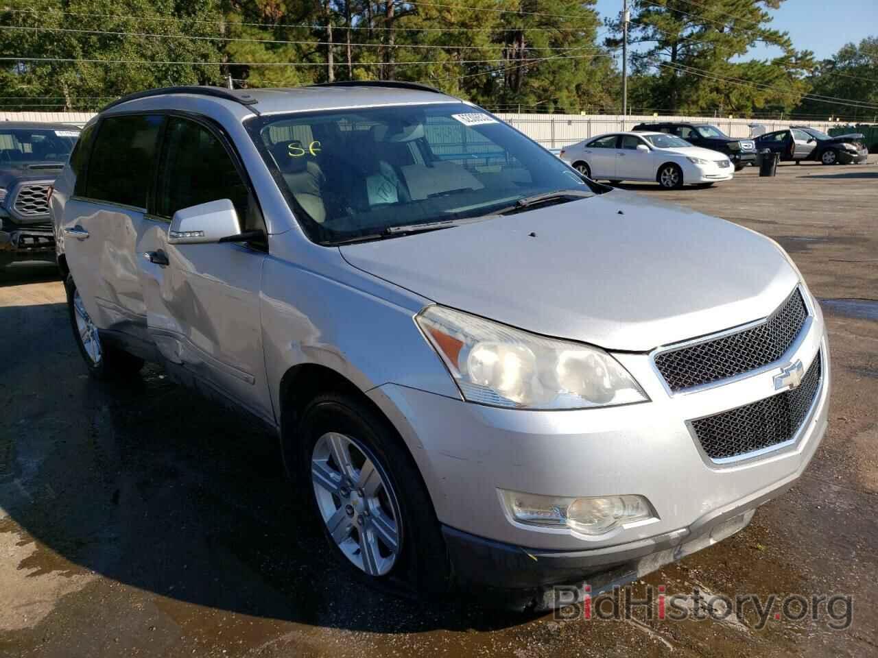 Photo 1GNLRGED6AS134385 - CHEVROLET TRAVERSE 2010