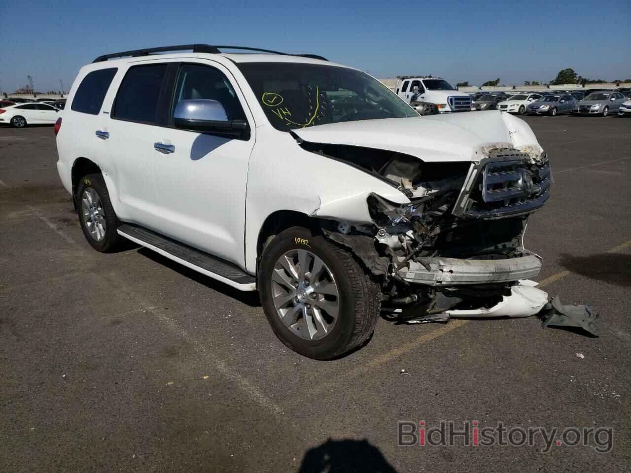 Photo 5TDKY5G10BS037305 - TOYOTA SEQUOIA 2011