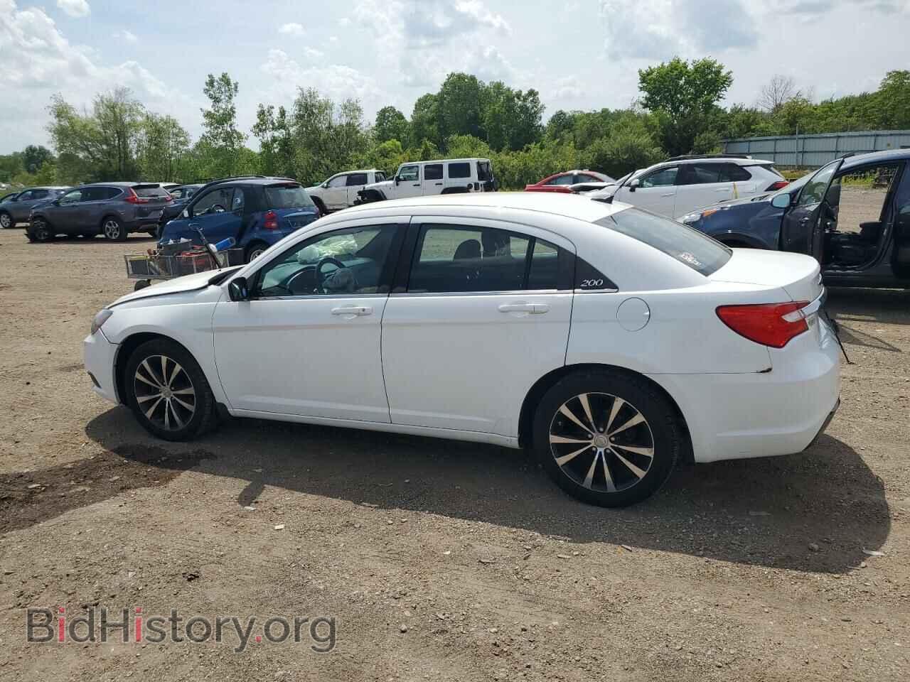 2013 CHRYSLER 200 - VIN: 1C3CCBBG8DN719987 - Фото 2