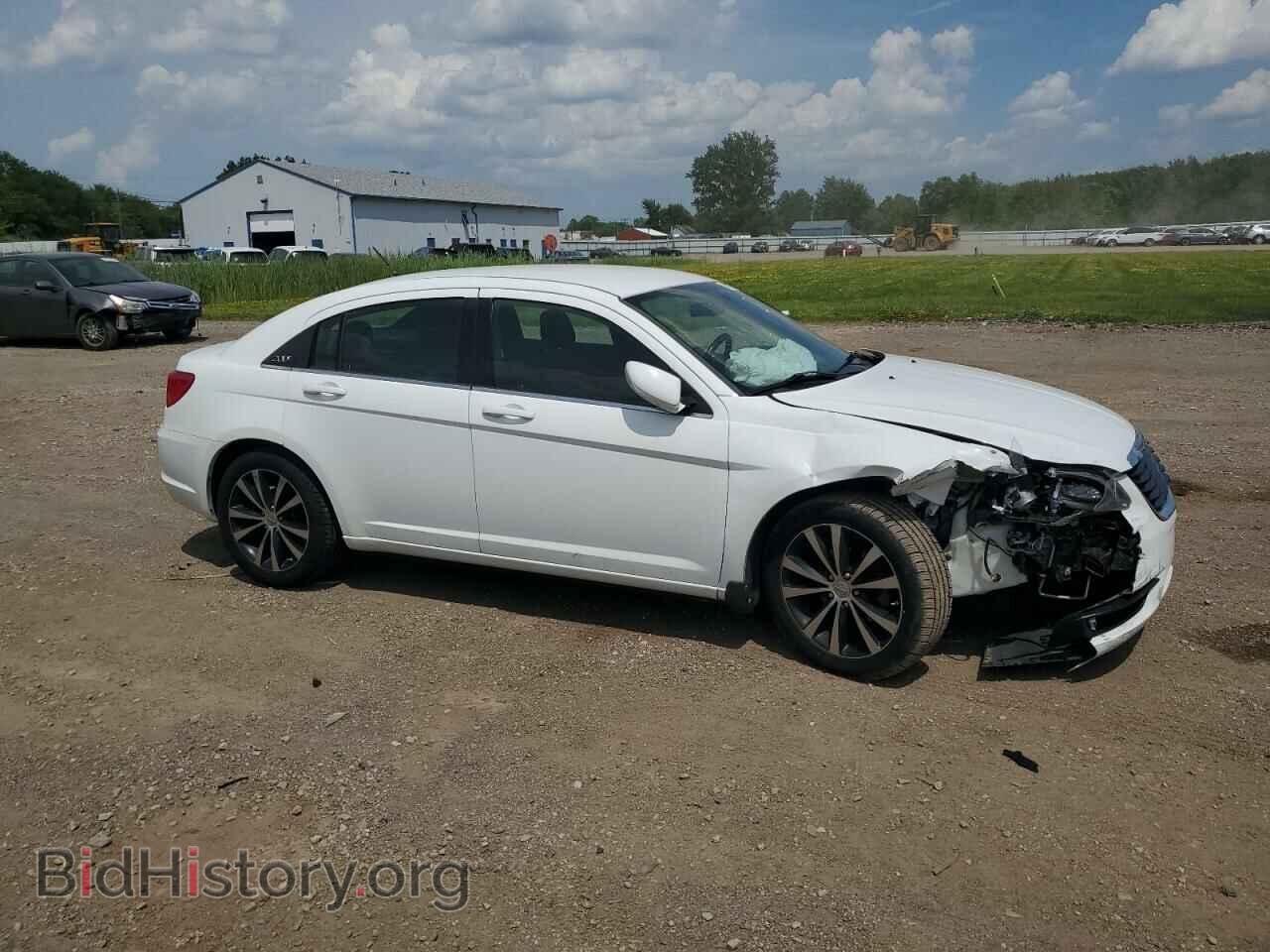 2013 CHRYSLER 200 - VIN: 1C3CCBBG8DN719987 - Фото 4