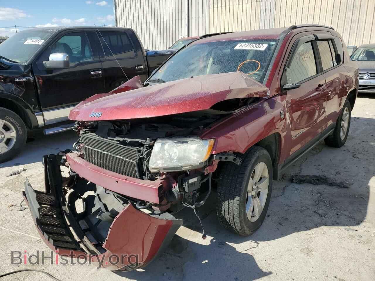 2011 JEEP COMPASS - VIN: 1J4NF1FB3BD154520 - Photo 2