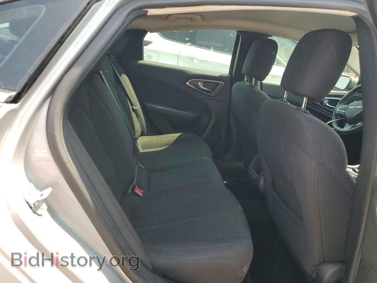 2015 CHRYSLER 200 - VIN: 1C3CCCAB3FN664475 - Фото 10