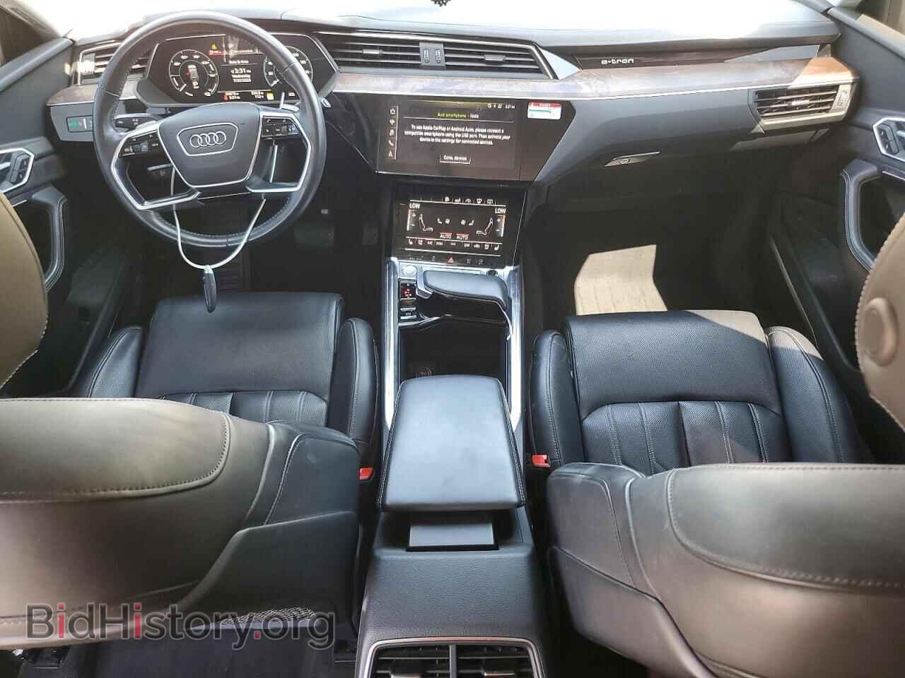 2019 AUDI E-TRON - VIN: WA1VAAGE4KB020182 - Photo 8