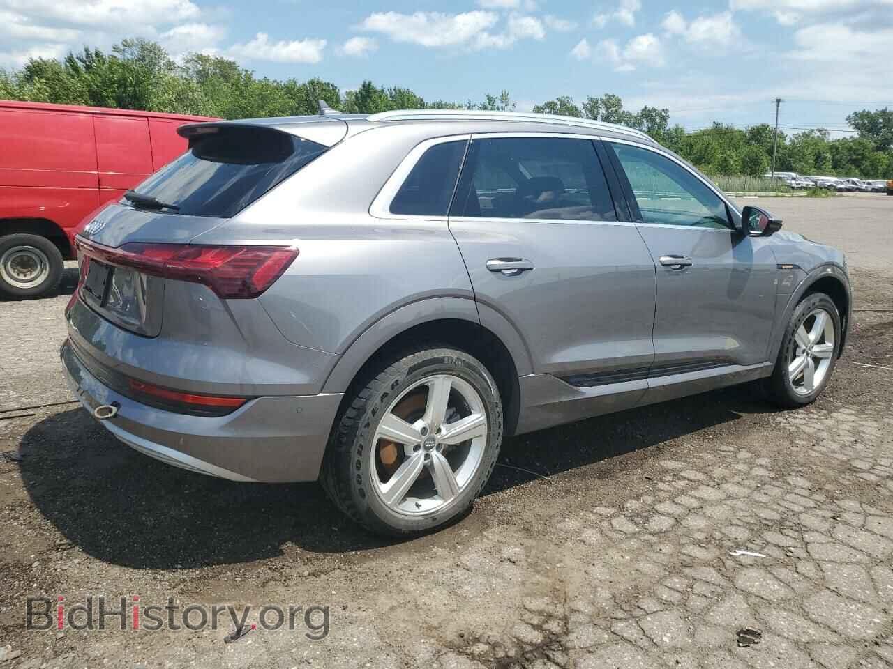 2019 AUDI E-TRON - VIN: WA1VAAGE8KB007323 - Photo 3