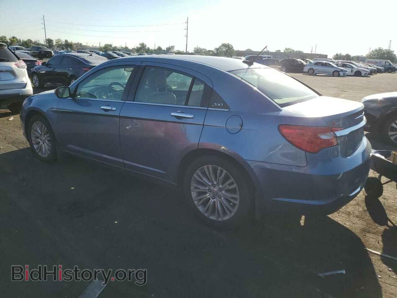 2011 CHRYSLER 200 - VIN: 1C3BC2FB8BN565918 - Фото 2