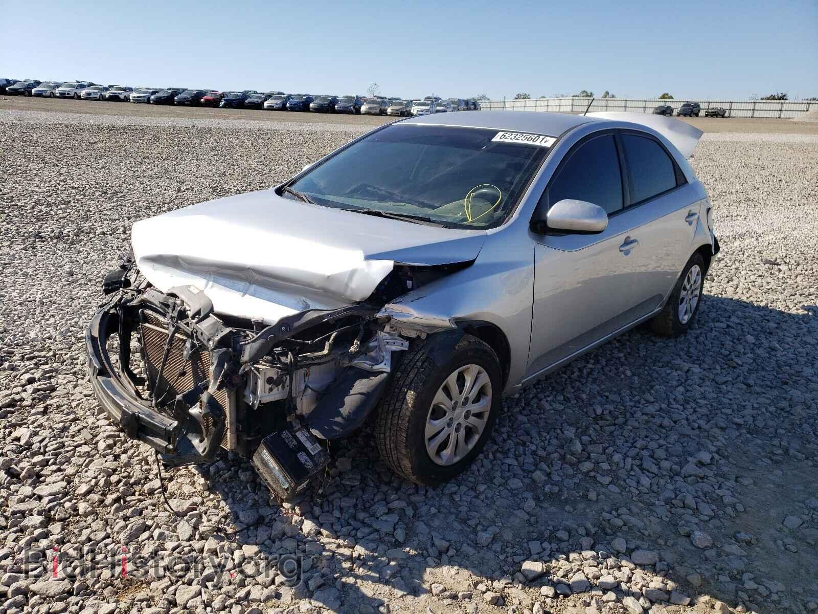 2011 KIA FORTE - VIN: KNAFT4A29B5378281 - Фото 2