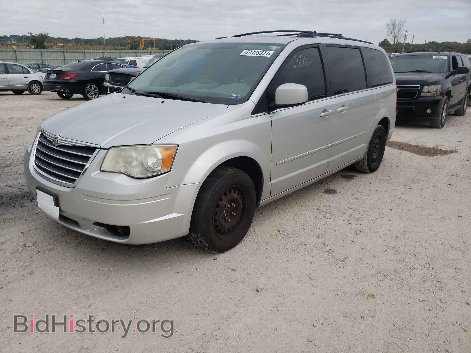 2009 CHRYSLER MINIVAN - VIN: 2A8HR54199R606501 - Фото 2