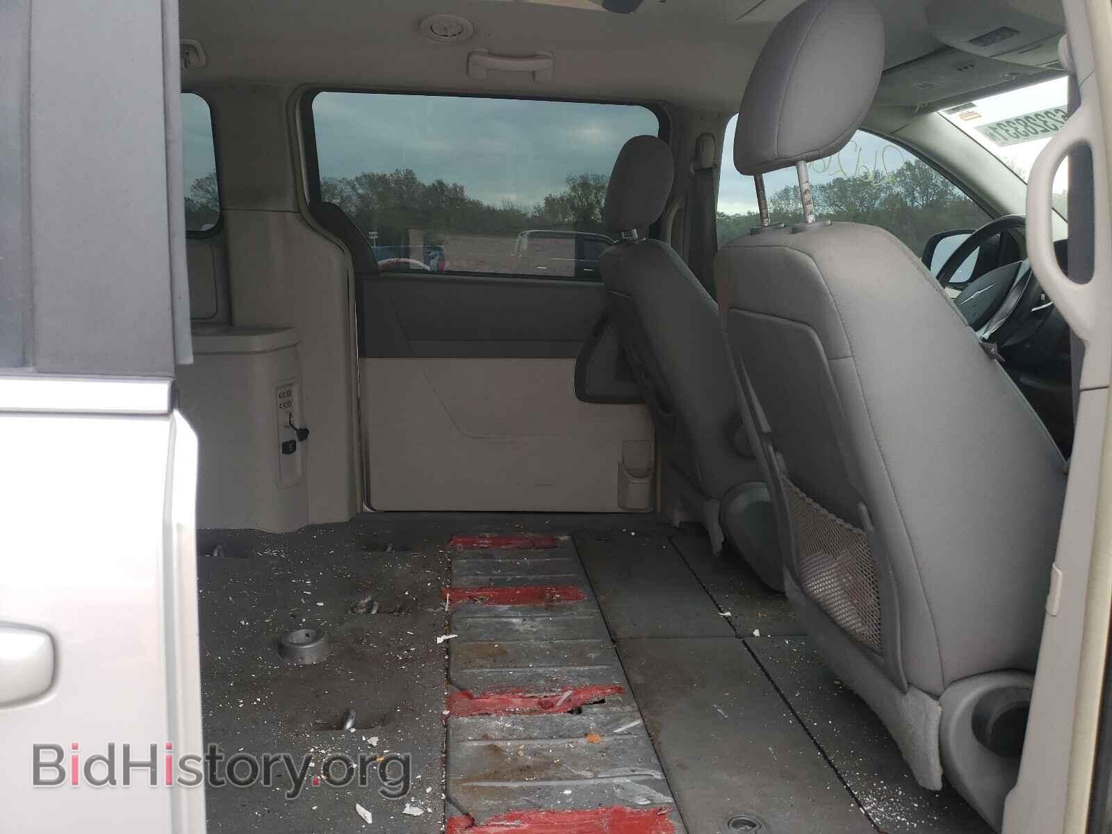 2009 CHRYSLER MINIVAN - VIN: 2A8HR54199R606501 - Фото 6