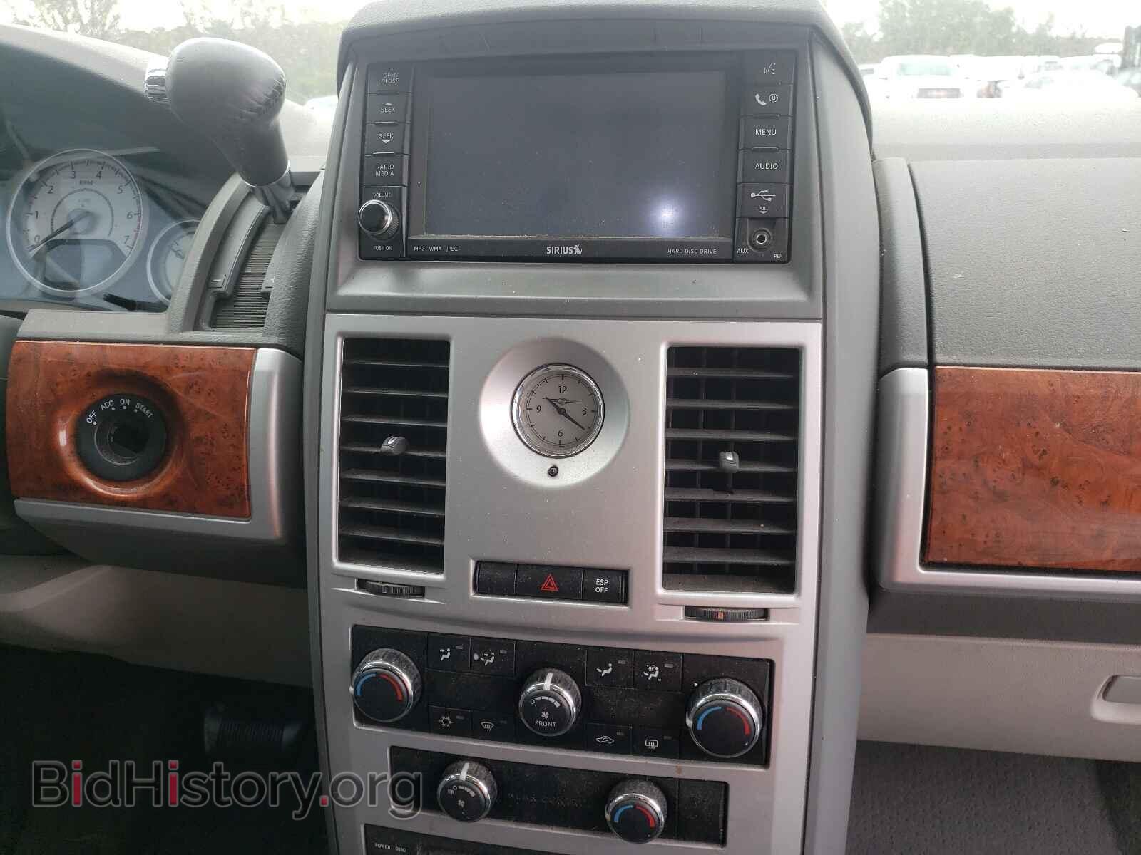 2009 CHRYSLER MINIVAN - VIN: 2A8HR54199R606501 - Фото 9