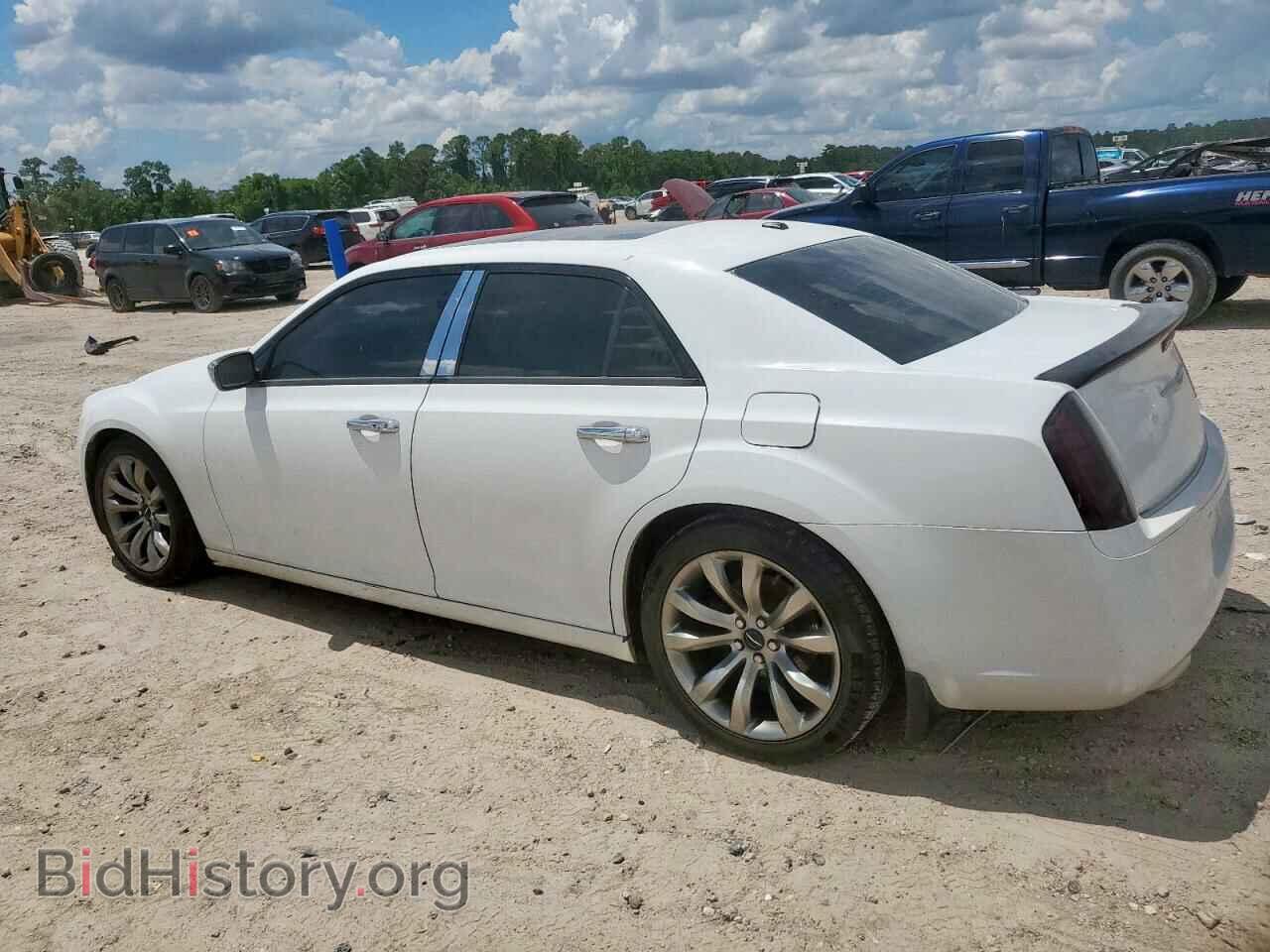 2014 CHRYSLER 300 - VIN: 2C3CCABGXEH305565 - Фото 2