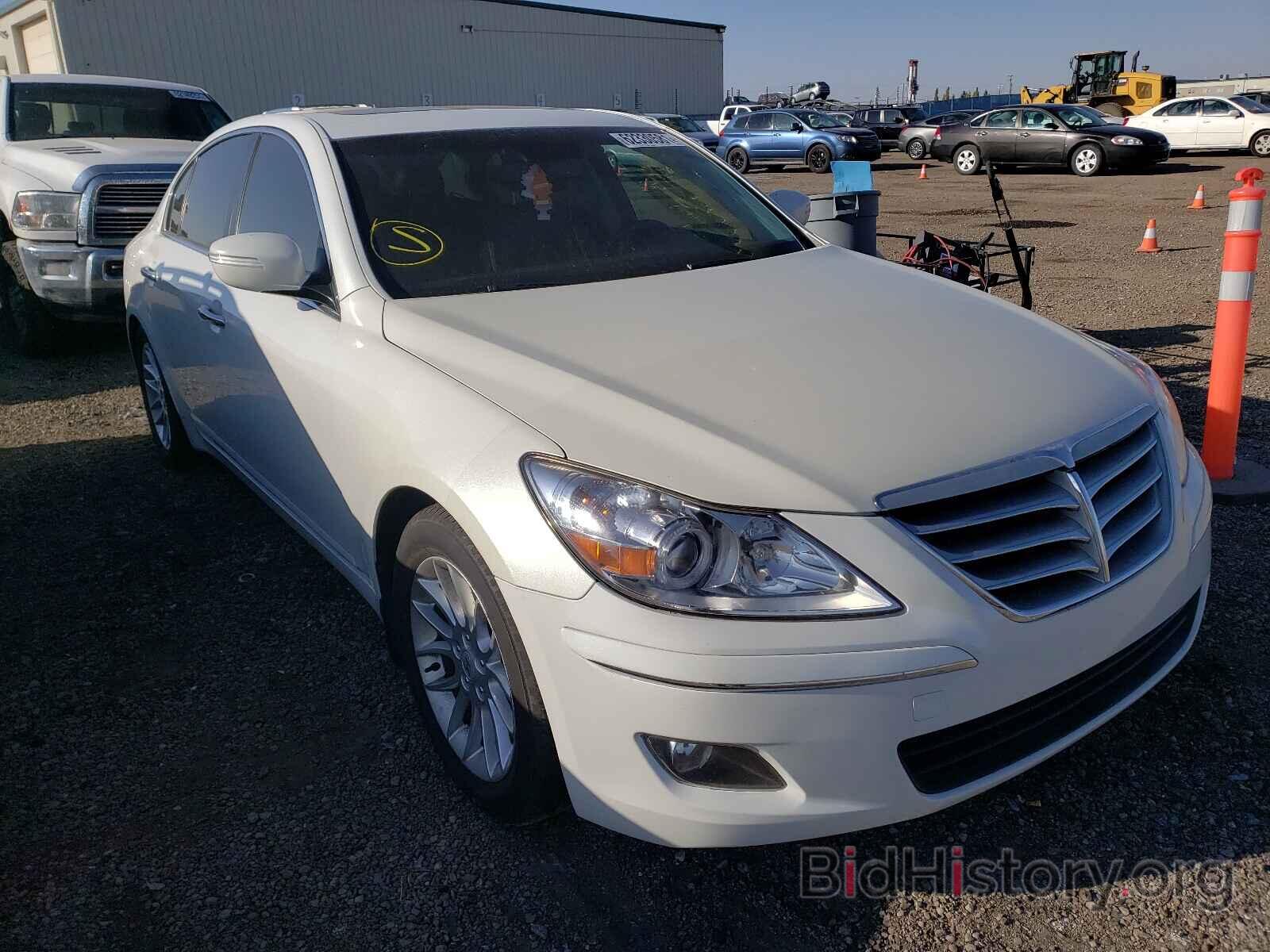 Photo KMHGC4DE7BU118363 - HYUNDAI GENESIS 2011