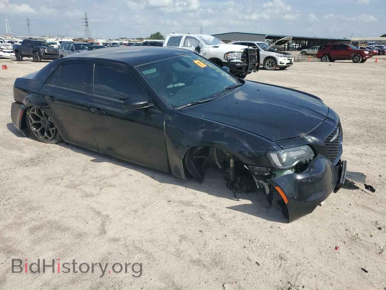 2016 CHRYSLER 300 - VIN: 2C3CCABG3GH358143 - Photo 4