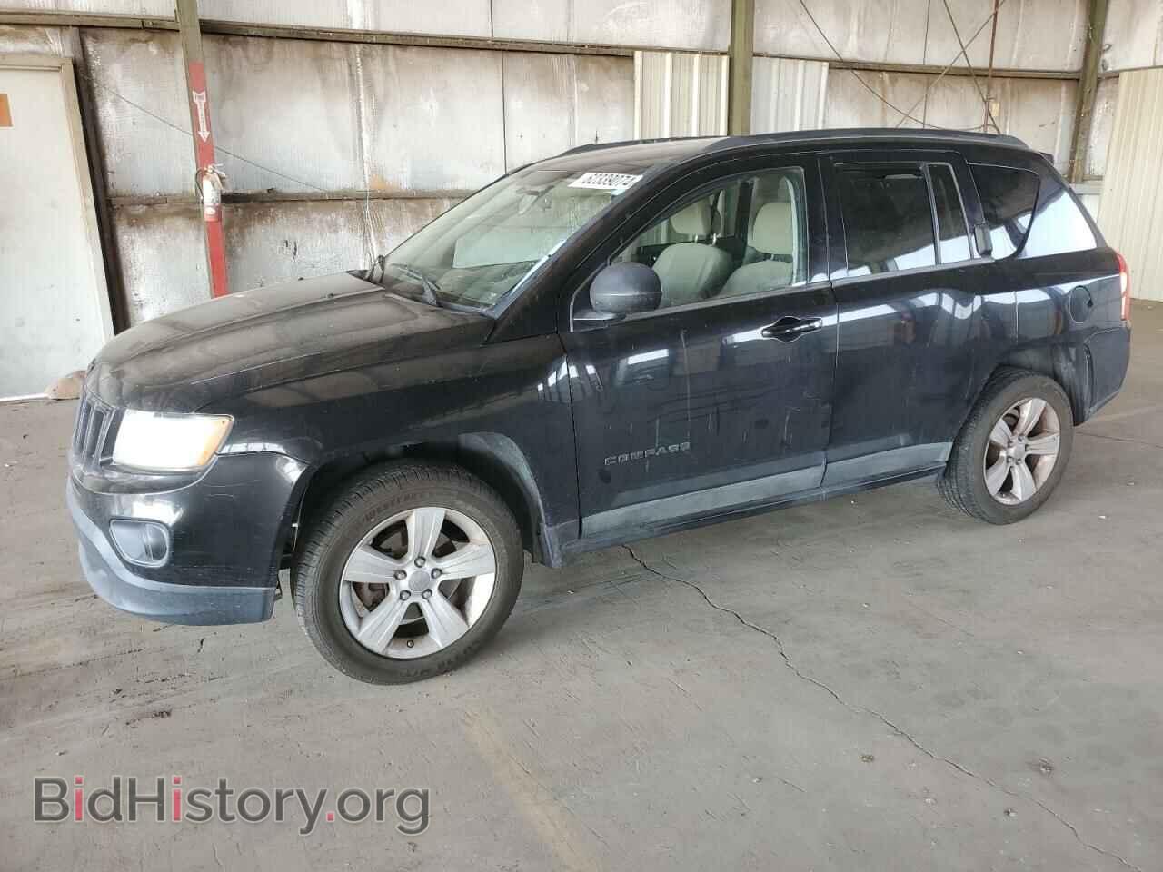 Photo 1J4NF1FB5BD161548 - JEEP COMPASS 2011