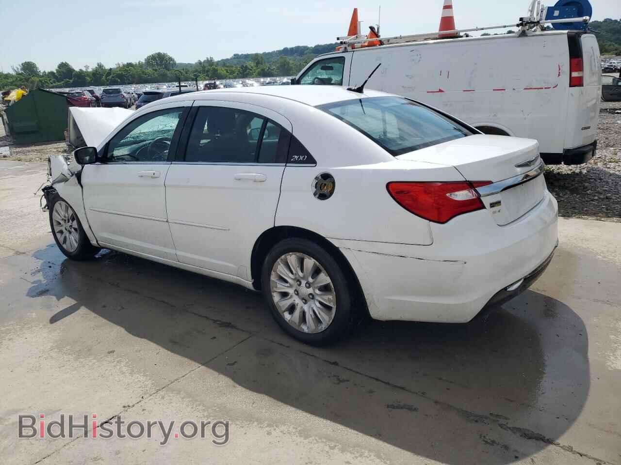 2012 CHRYSLER 200 - VIN: 1C3CCBAG5CN316419 - Фото 2