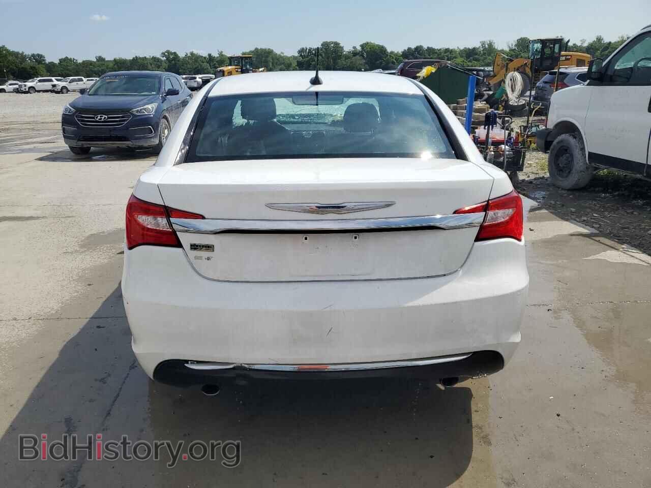 2012 CHRYSLER 200 - VIN: 1C3CCBAG5CN316419 - Фото 6