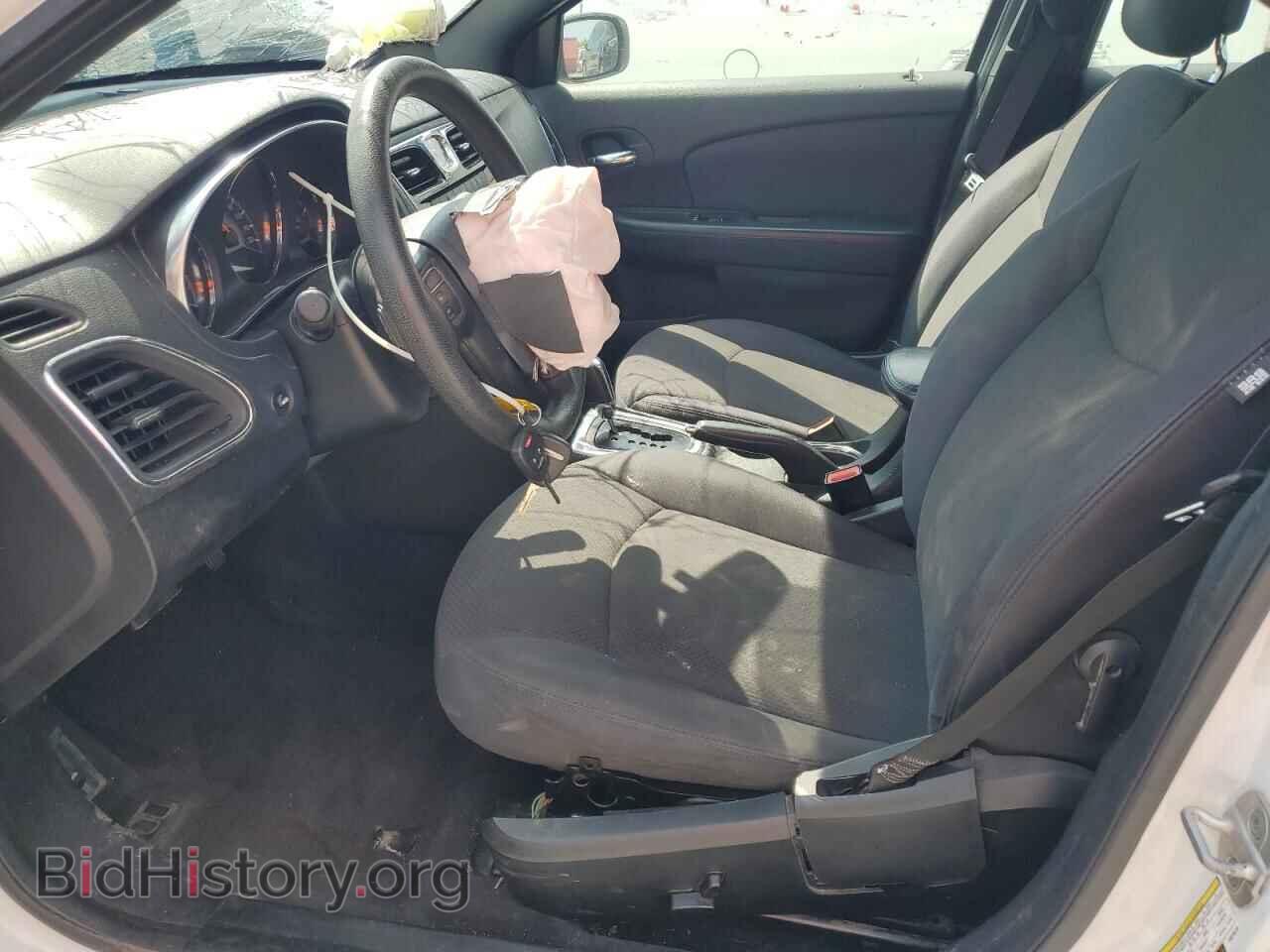 2012 CHRYSLER 200 - VIN: 1C3CCBAG5CN316419 - Фото 7