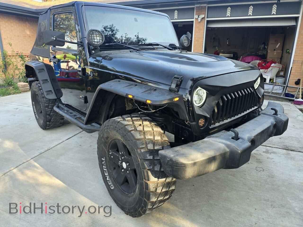 Photo 1J4AA2D19AL118638 - JEEP WRANGLER 2010