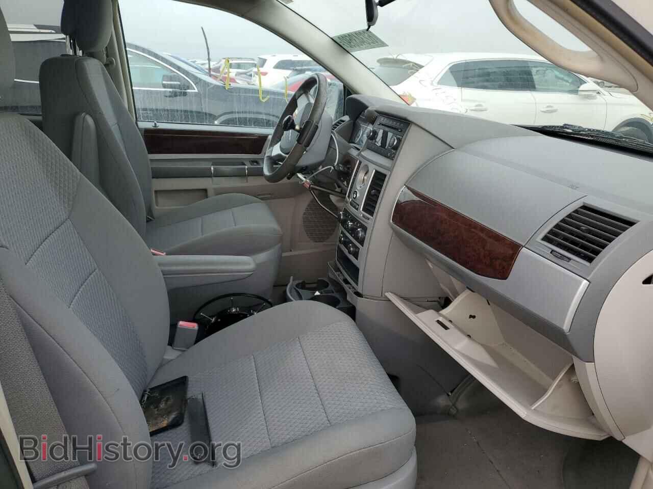 2010 CHRYSLER MINIVAN - VIN: 2A4RR5D10AR461097 - Photo 5