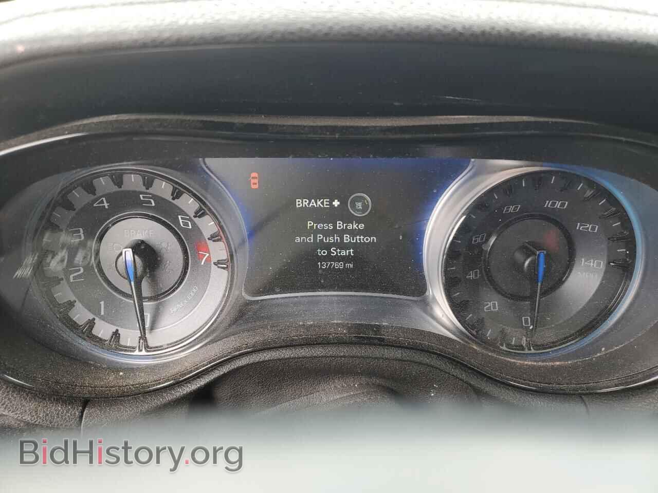 2018 CHRYSLER 300 - VIN: 2C3CCABG8JH264184 - Фото 9