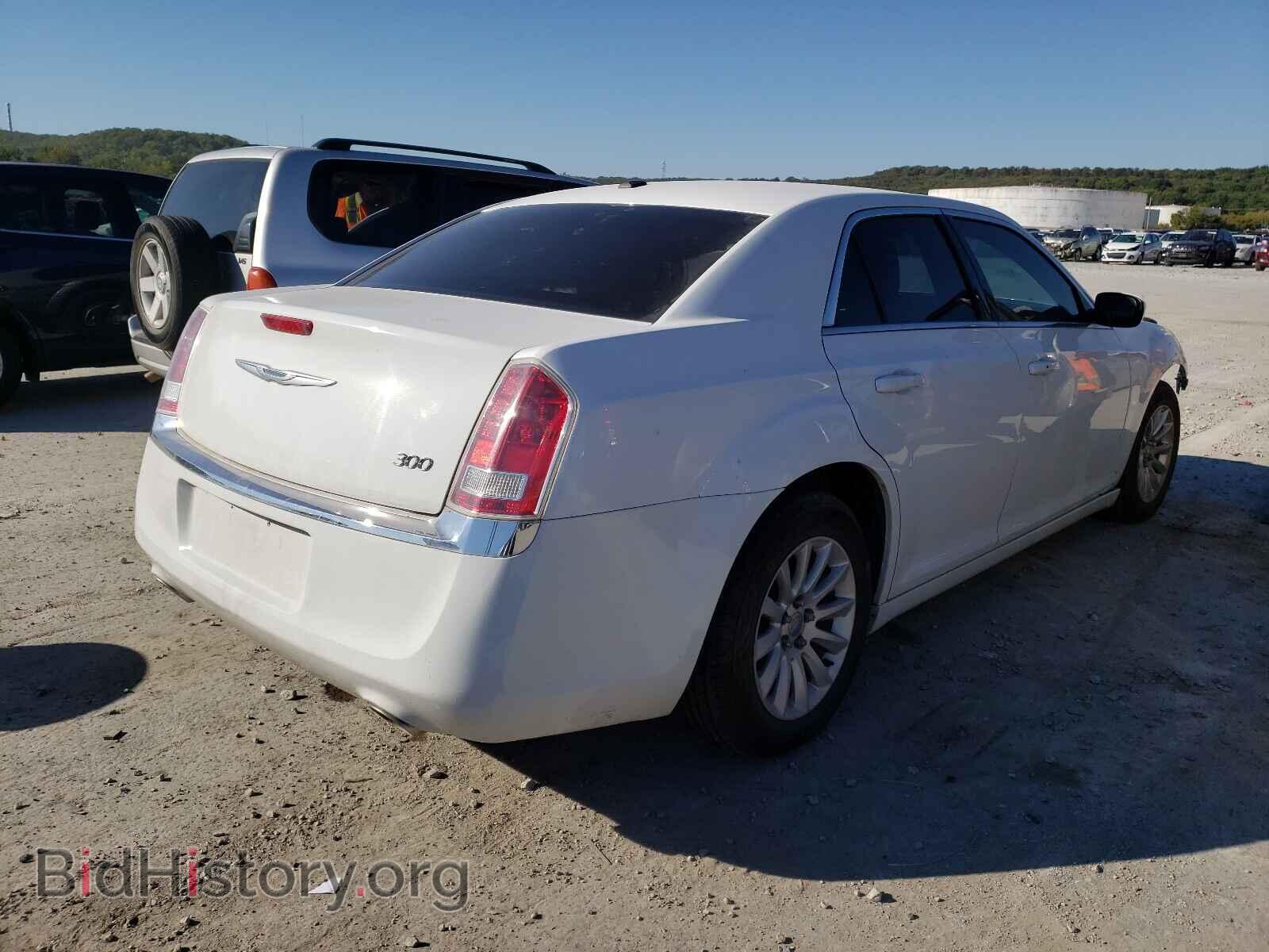 2013 CHRYSLER 300 - VIN: 2C3CCAAG0DH626286 - Фото 4