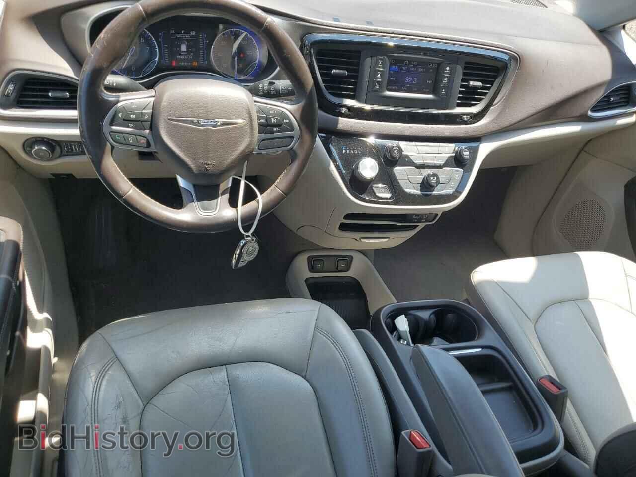 2017 CHRYSLER PACIFICA - VIN: 2C4RC1BGXHR711804 - Фото 8